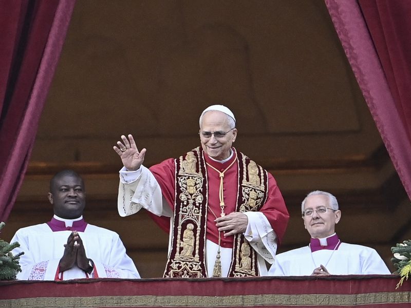 V Pomurju se spominjajo božičnih običajev, Slovenijo pa je po dolgem času pobelil sneg