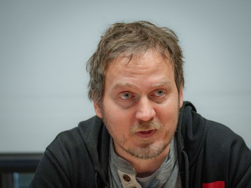 Podjetje delavcu zimski regres želelo trgati od plače