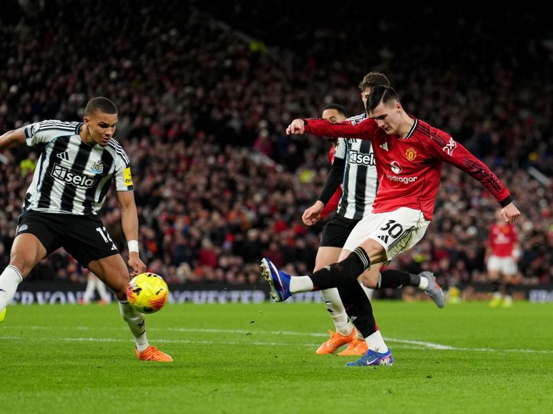 Šeškova bomba zatresla Manchester, United z nepričakovanim junakom