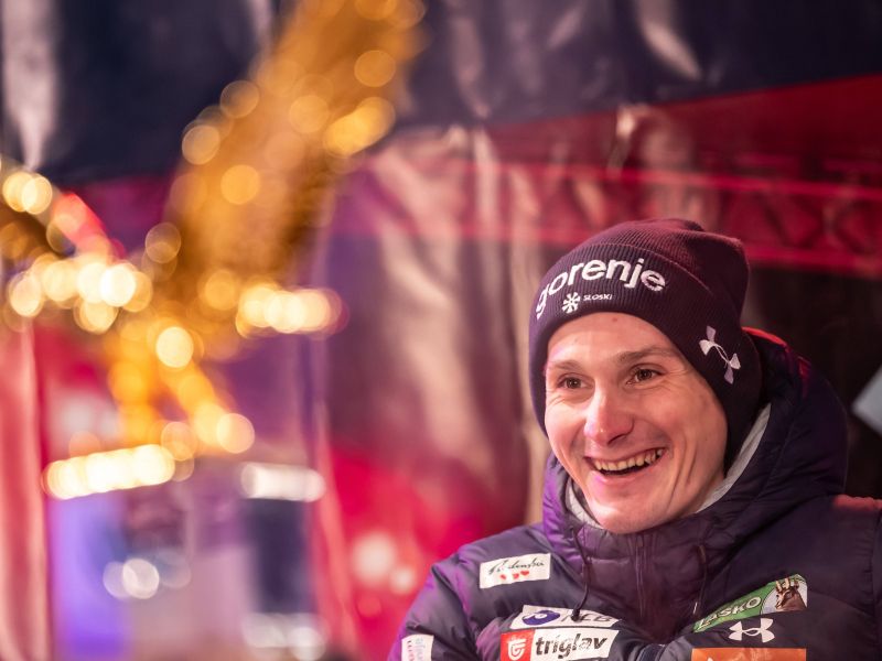 Prevc kršil to pravilo in ogrozil zmago na turneji - mnenja različna (foto)