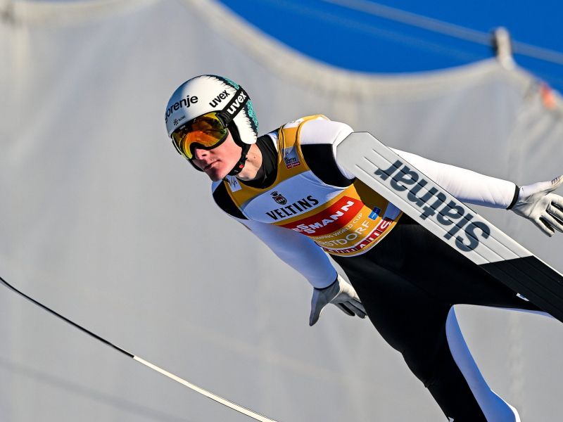 Prevc deklasiral konkurenco, drugouvrščeni Zajc diskvalificiran