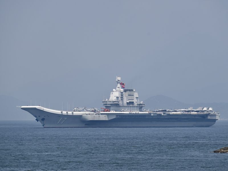 Kitajska v morju okoli Tajvana razkazuje svojo vojaško moč