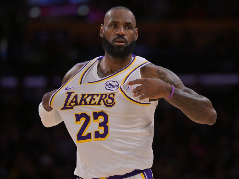LeBron igral zadnjič - kar je poslal kritikom pred slovesom od 40, je noro