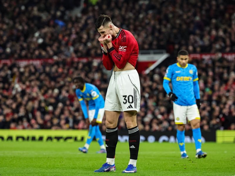 Kako je lahko Šeško to zgrešil - navijači Uniteda se čudijo