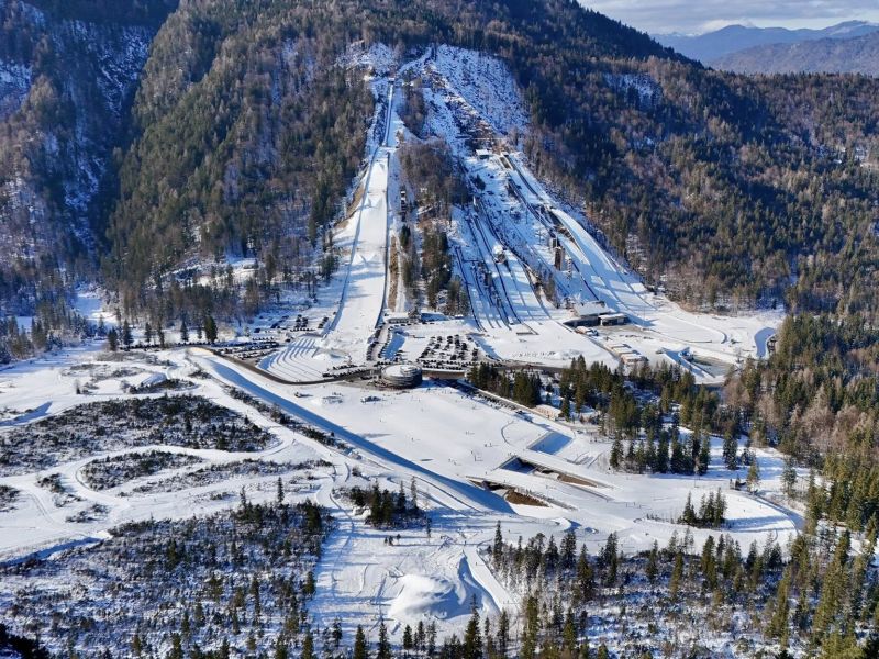 Zakaj smo tako dobri v skokih in tako zanič v smučanju