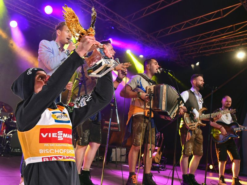 Po Dončiću k Prevcu: Fehtarji igrali, Domen zaplesal, Avstrijci navdušeni