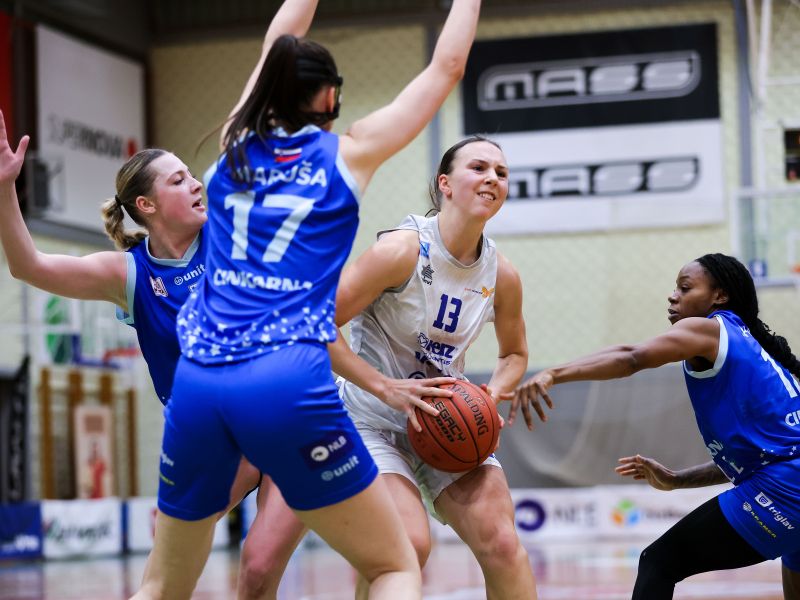 Brez presenečenj v pokalu članic