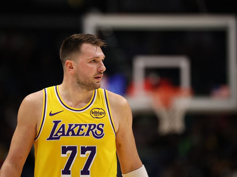 Dončić z akcijo leta, a mu niso priznali - Lakers in Luka v boj za pravico
