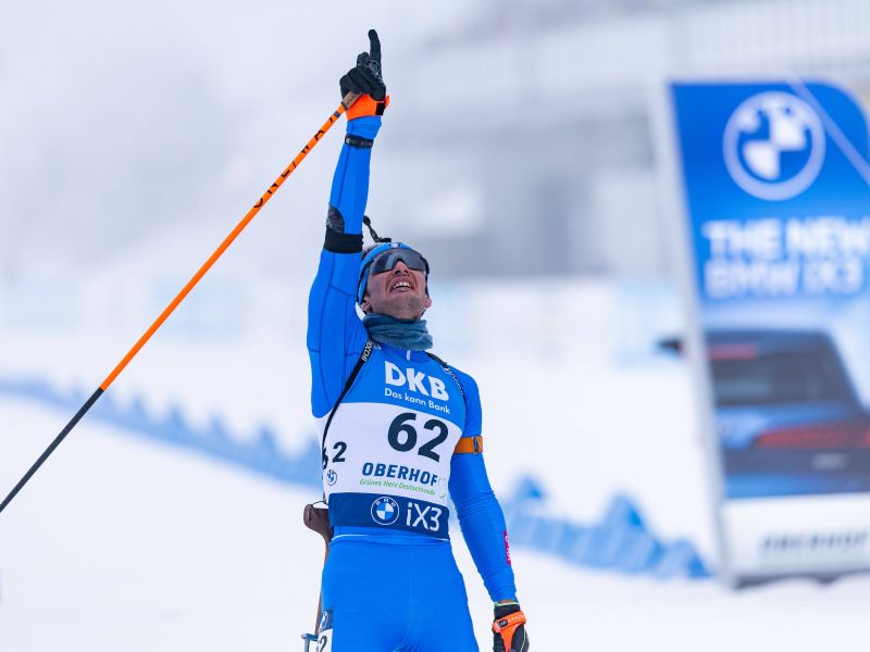 Čustvena poteza zaradi tragično umrlega - na biatlonu žalosten dan