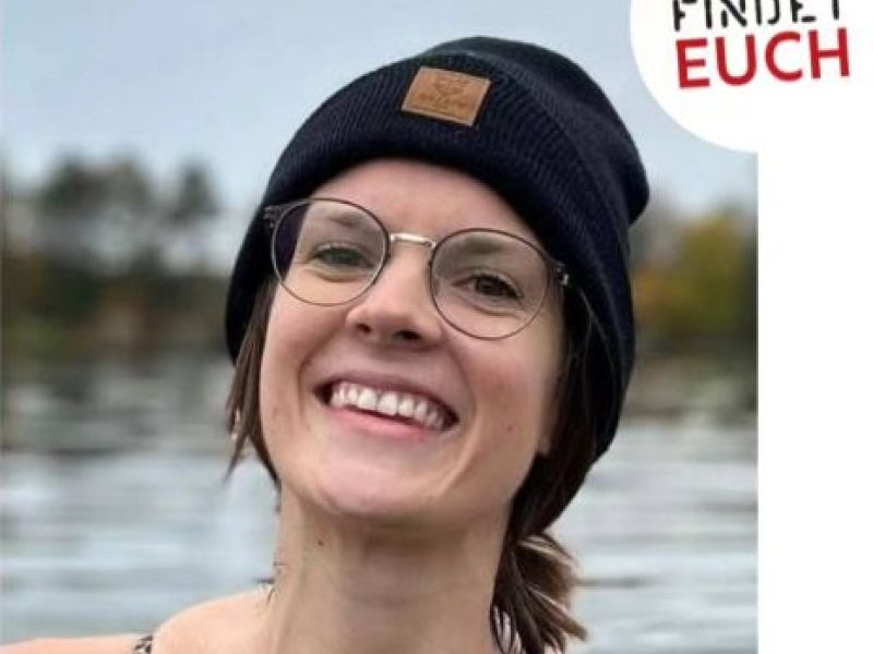 Nove podrobnosti: Truplo Avstrijke izkopali s policijskim pasom okoli vratu