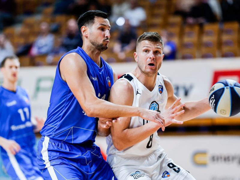 Zmagovalec derbija začelja odločen v zadnjih minutah