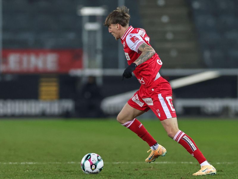 Hude obtožbe na račun Slovenca: Tarča Maribora pod plazom ostrih kritik