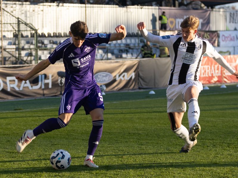 Prvi spomladanski krog pod vprašajem – namesto nogometa napovedana stavka