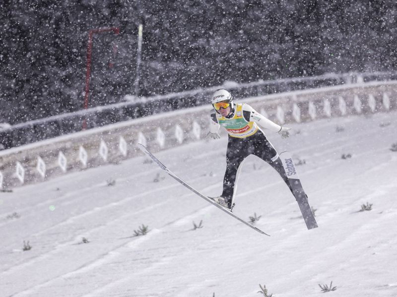 Domen Prevc že pred tekmo osupnil Japonsko: ta posnetek je najboljša novica