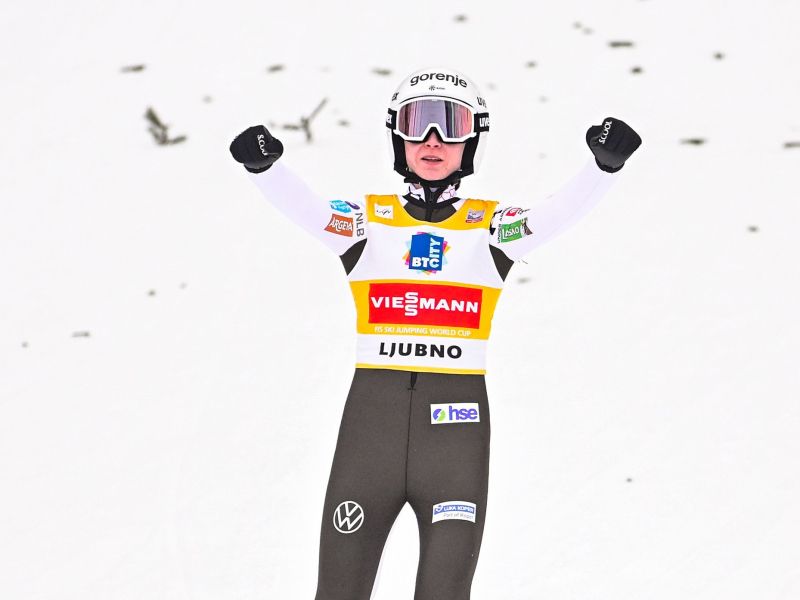 Nika presegla celo Domna - družina Prevc na neverjeten način osvaja Azijo