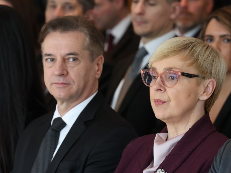 Robert Golob in Nataša Pirc Musar pisala voditeljem držav članic EU