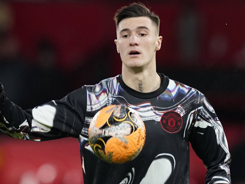 Šeško kot preklet, v glavo in lasten gol - potem pa norišnica na Emiratesu