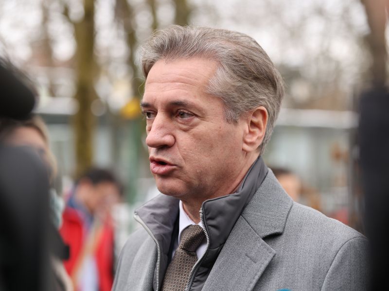 Golob kritičnim gospodarstvenikom: Kje ti ljudje živijo?