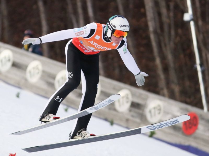 Kar sta Prevc in njegov največji tekmec naredila po tekmi, obkrožilo svet