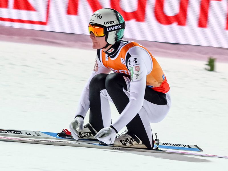 Domen kar takoj tekmecem vzel voljo do tekmovanja, ne pusti jim dihati