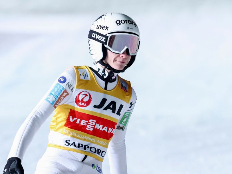 Prevc tvegala poškodbo - koleno očitno zdržalo, vsem zastal dih, Tepeš pa..