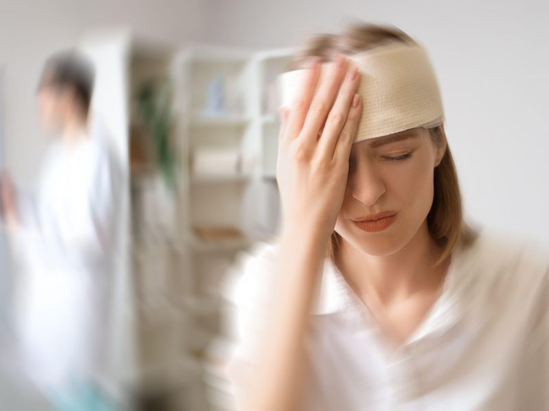 Zakaj tudi “lahek udarec v glavo” zahteva počitek