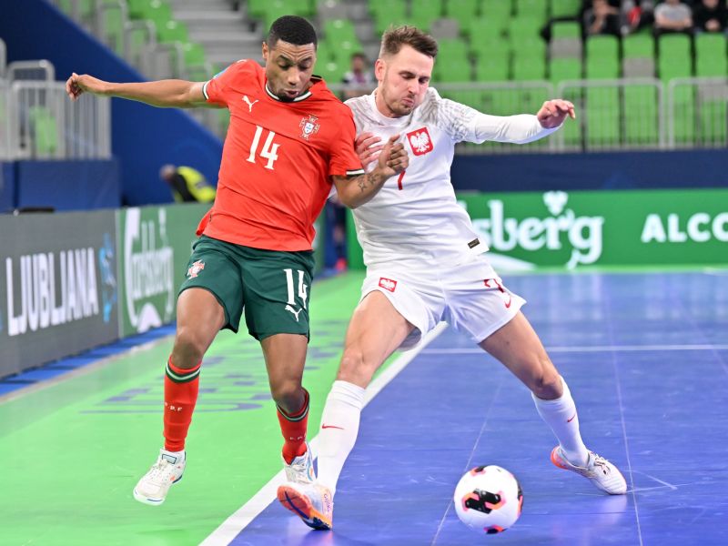 Portugalci stoodstotni končali skupinski del EP v futsalu