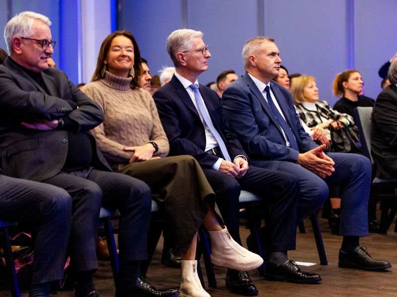 Nacionalni karierni center in večja socialna varnost za parašportnike