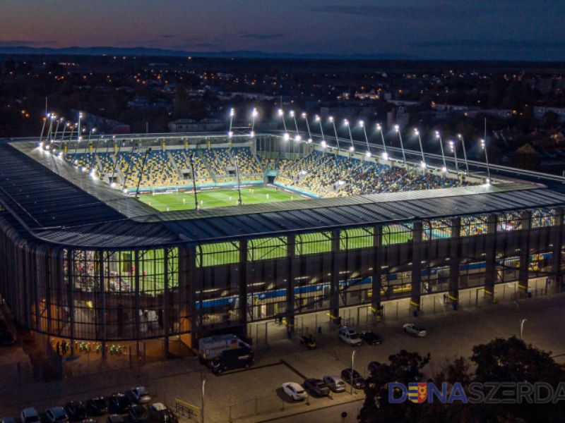 Sklenili zgodovinski posel in v svoje vrste privabili slovenskega napadalca