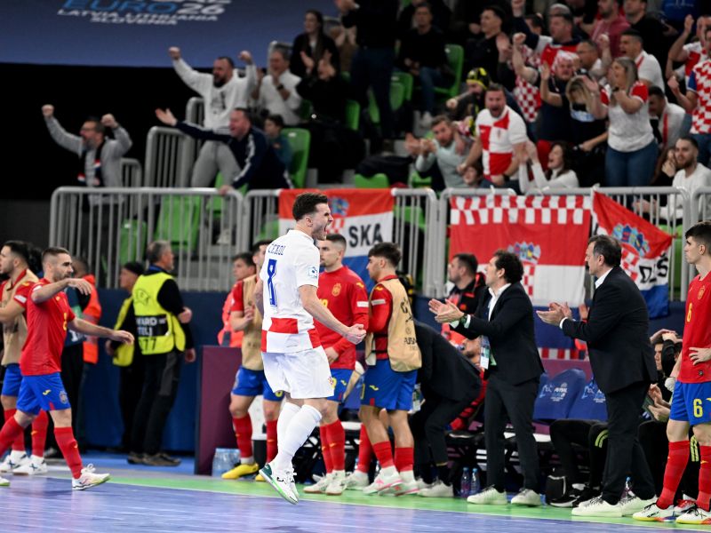 Osupljiv zapis o Sloveniji s Hrvaške: o Pogačarju, Dončiću, Prevcema pa ...