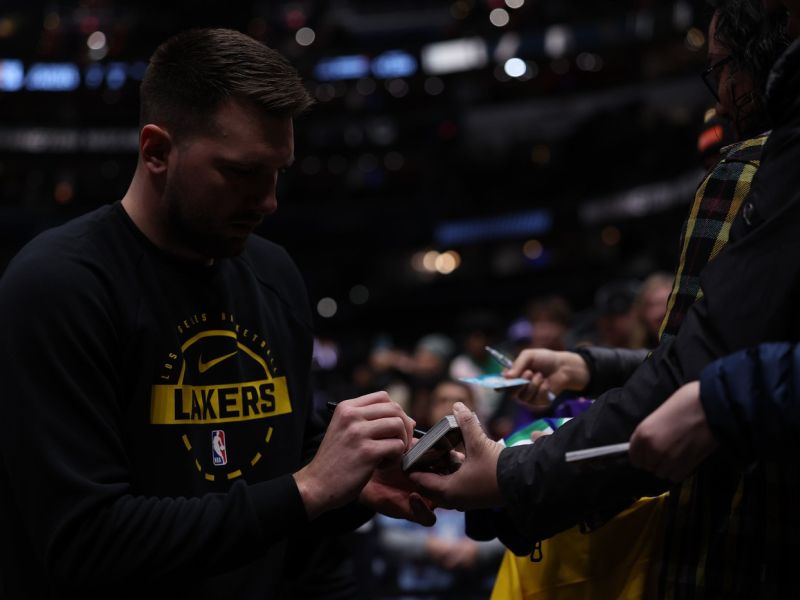 Lakersi pred domačimi navijači tako ponižani, navijači v skrbeh zaradi Luke