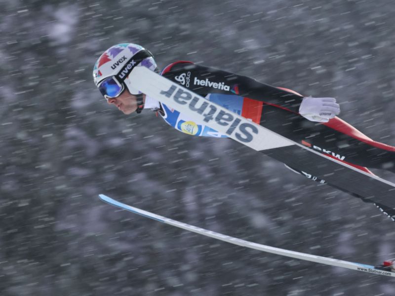 Grd napad na slovenskega skakalnega trenerja. Zdaj pa mora biti tiho