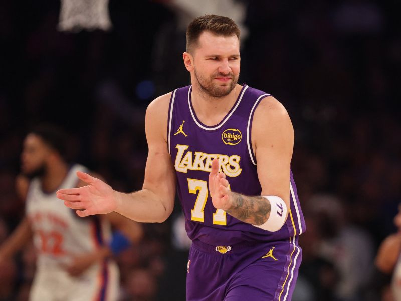 NBA kriva za Dončićevo poškodbo? Redick z osupljivim razkritjem o Lakersih