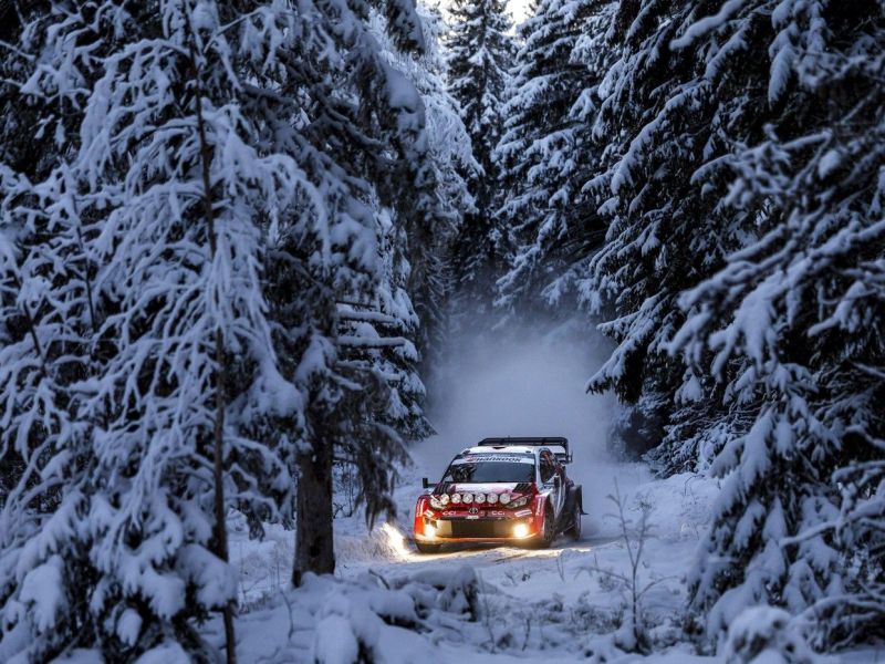 Katsuta prevzel vodstvo na reliju po Švedski