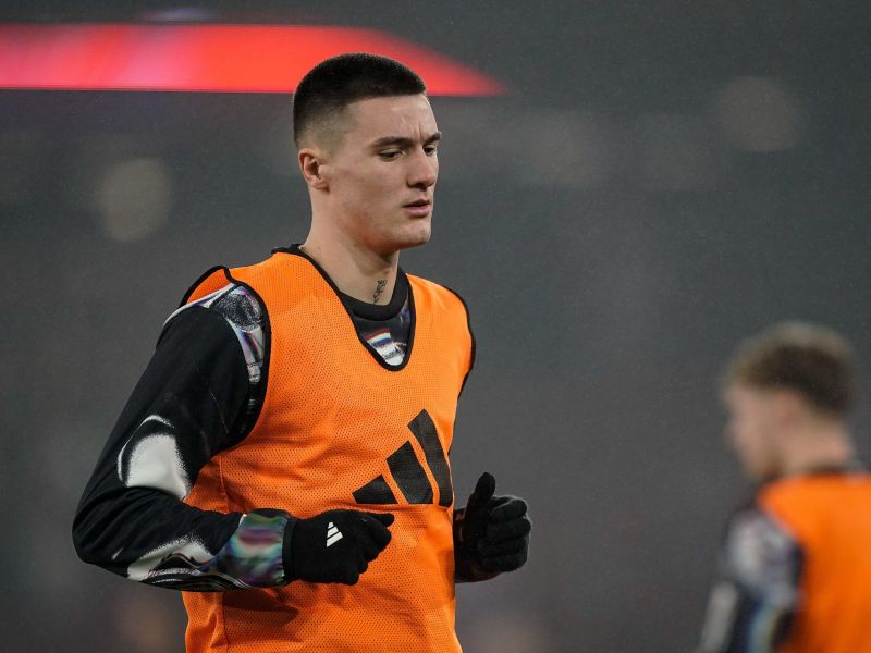 Šeškova fotografija iz telovadnice postala hit, primerjajo jo s Cristianom