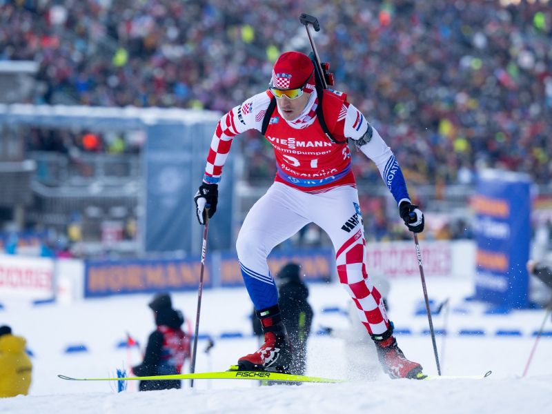 Hrvaški biatlonec obiskal Slovence, potem streljal z ostrimi puščicami