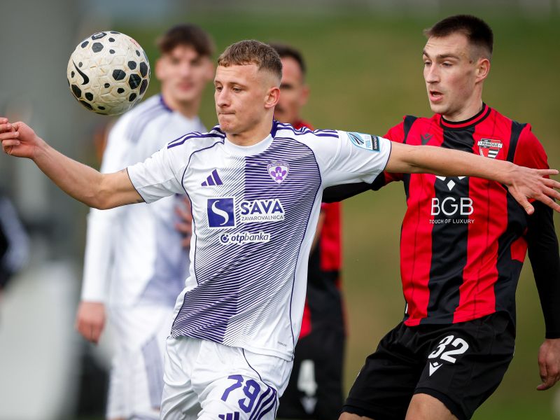 Nedeljsko popoldne vijoličastih brez pretiranega stresa