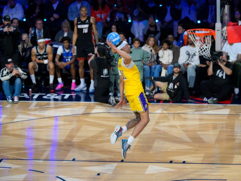 Bodoči Slovenec se je osmešil na spektaklu v Los Angelesu