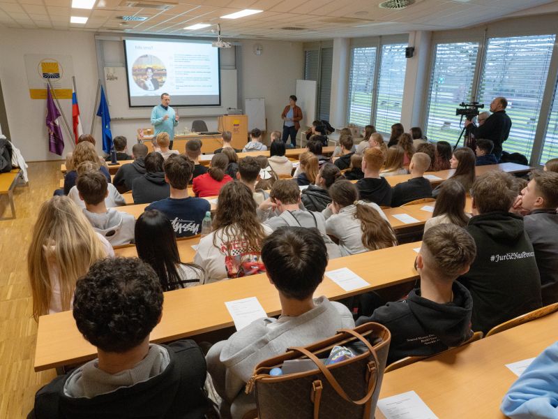 Dijakom predstavili prvi slasten izziv