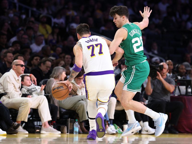 Dončić vzel fantka v naročje - kar se dogaja zdaj, je komaj mogoče verjeti