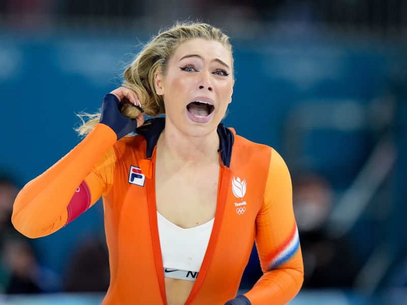 Bi imeli njen dres (brez modrčka)? Cena skokovito narašča