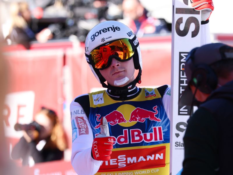 Domen Prevc odlično v poskusni seriji Kulma, tudi Timi Zajc navdušil