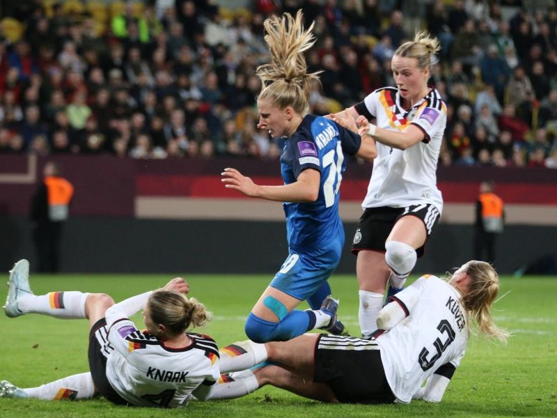 Slovenke proti velesili takole začele kvalifikacije za svetovno prvenstvo