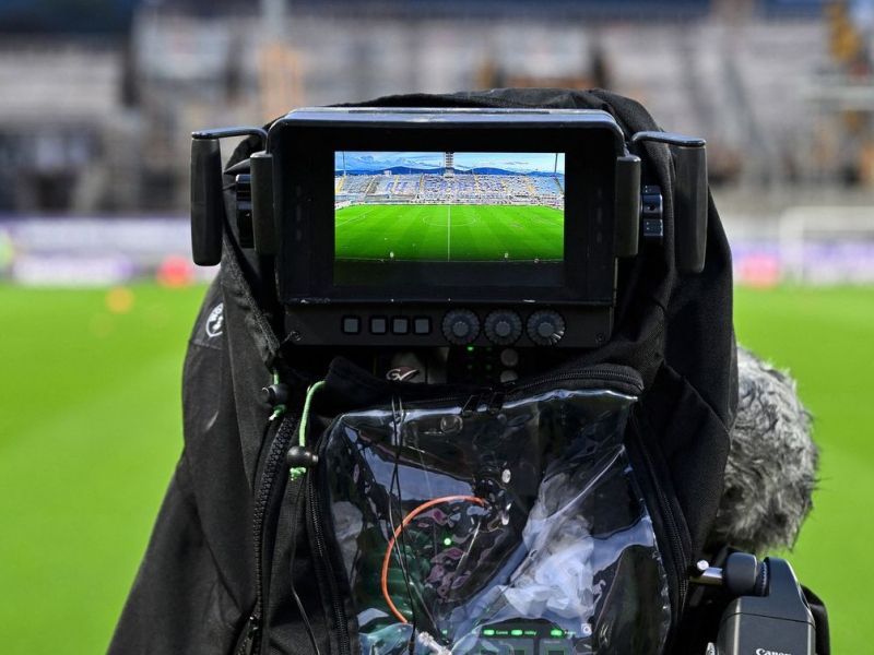 O TV-pravicah. Takšne so v 1. SNL in takšne pri Hrvatih, ki 'tarnajo'