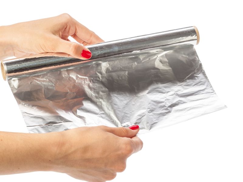 Aluminijasta folija v kuhinji skriva trik, ki ga večina ne pozna