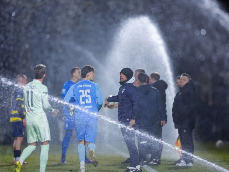 Bizarna prekinitev tekme v Grosuplju, kar je naredil Vidovšek, je hit