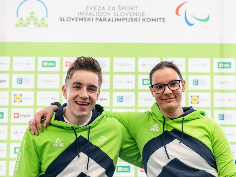 Jutri odprtje paralimpijskih iger, z zastavo Tabea Dolžan