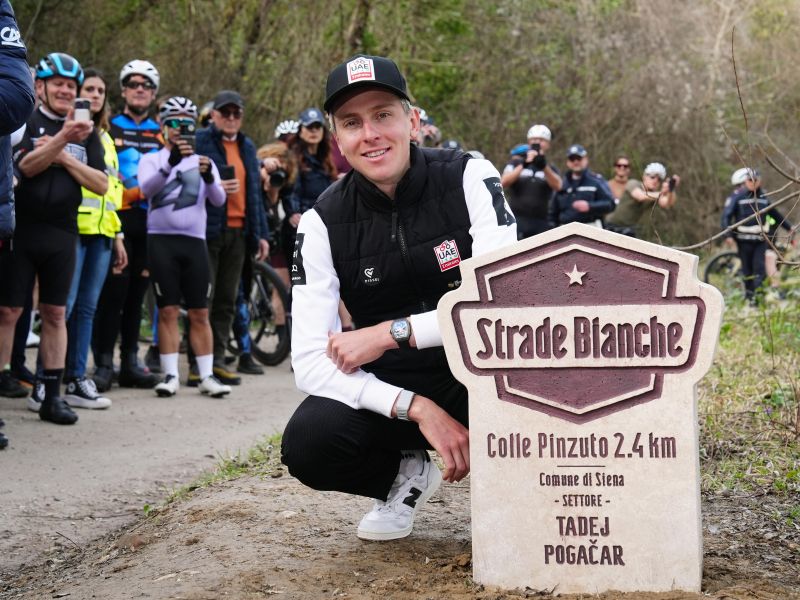 Tadej Pogačar v boj z odrešenikom, kolesarski svet na trnih