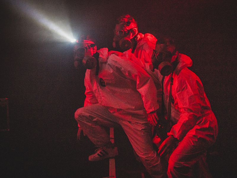 Tako je bil videti začetek izjemno uspešnega koncerta v Kinu Šiška leta 2025