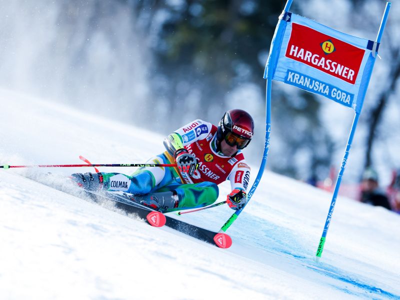 Morda pa le ne bo pogreba slovenskega smučanja - sonce, gledalci in upanje